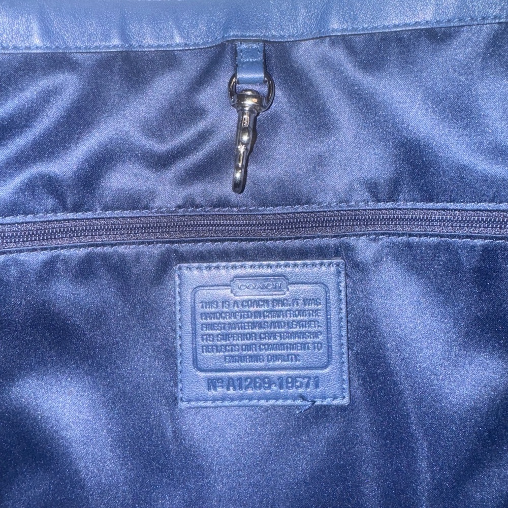 Like New Coach 🔥 Vintage Audrey Patent Leather Navy Tote Shoulder Bag - Picture 8 of 14